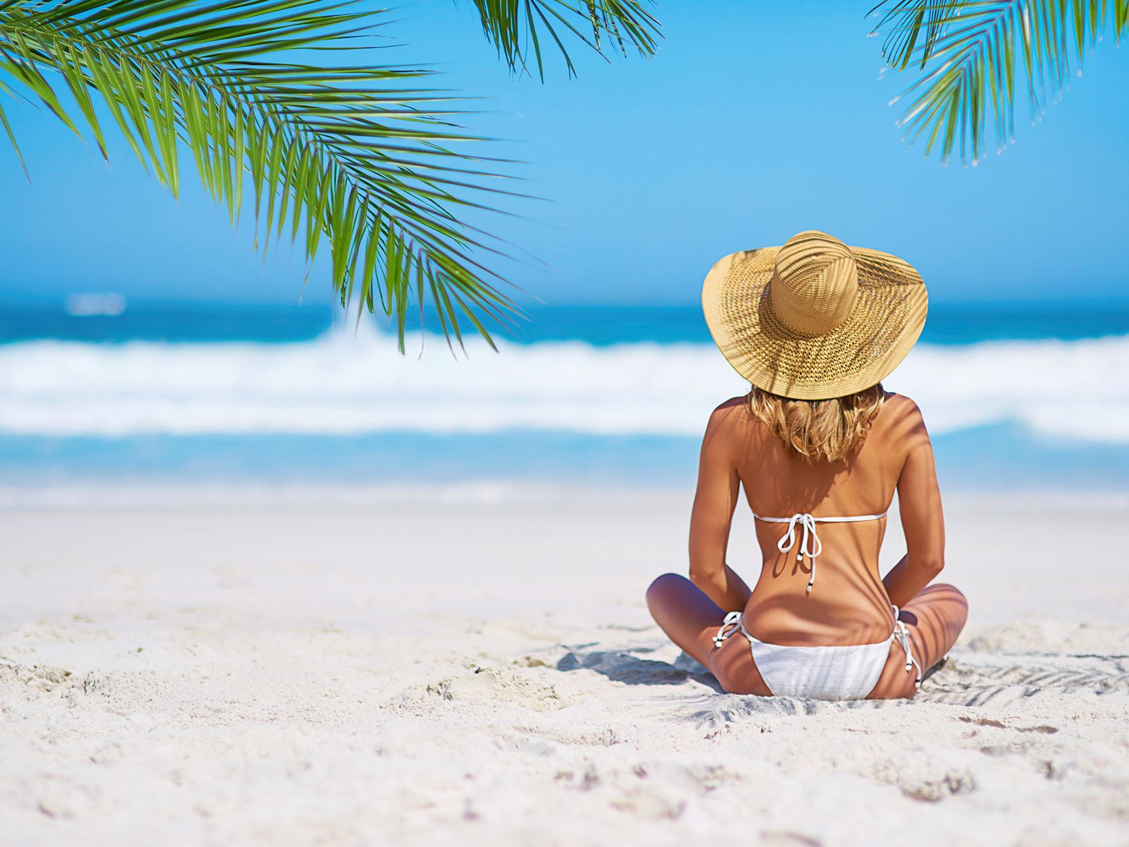 Relax back. Аргентина девушки фото на пляже. Козырек для загара женский.